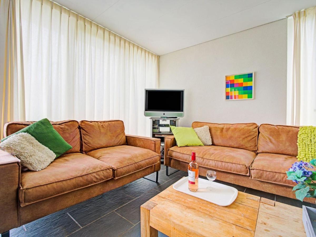 Waterfront Holiday Home With Jetty Boornzwaag over de Wielen Luaran gambar